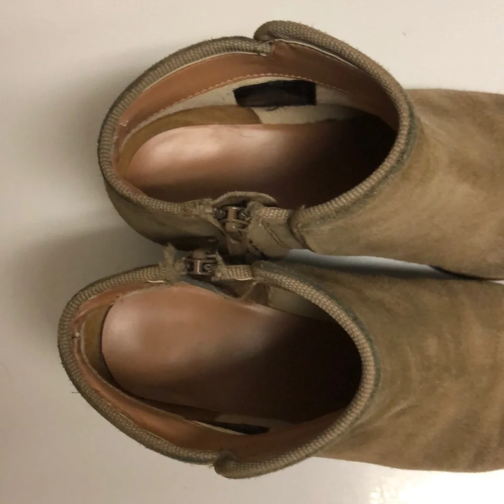 Skechers Women's Ankle Boots Dark Tan Suede Leather Side Zip Booties Size 6.5